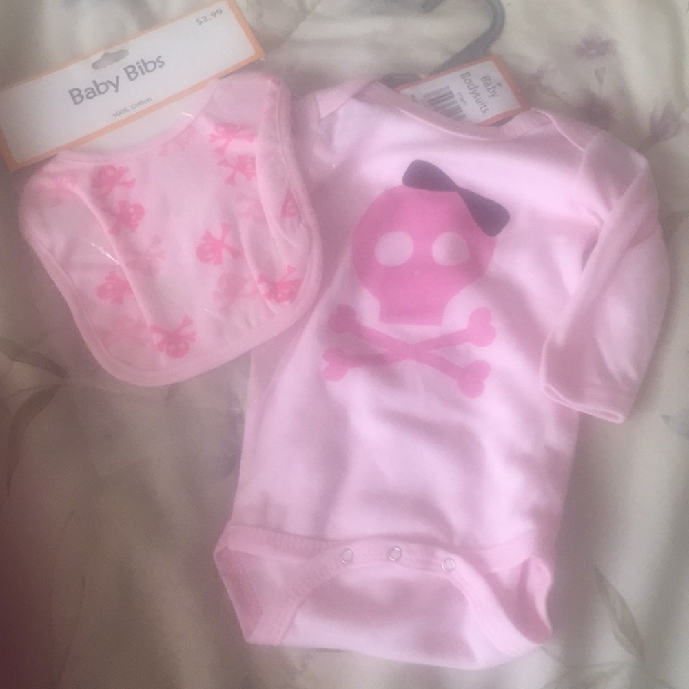 **SMOKE FREE HOUSE** NWT - Pink: 0-6mons plus bib